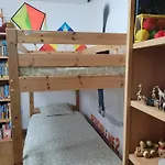 彩色一室公寓 * 法鲁区